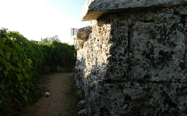 Il monumento delle 100 pietre a Patù