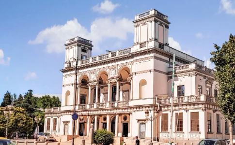 “MEDEA, DESIR” PRODOTTA DAL TEATRO NAZIONALE DI TBILISI CON LA REGIA DI FABIO TOLLEDI