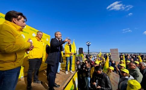 AGRICOLTURA: COLDIRETTI PUGLIA, DALLA REGIONE 30 MILIONI DURANTE LA MOBILITAZIONE DEI 5000 AGRICOLTORI; 10 MILIONI PER IL CARBURANTE E 20 MILIONI PER LE FILIERE
